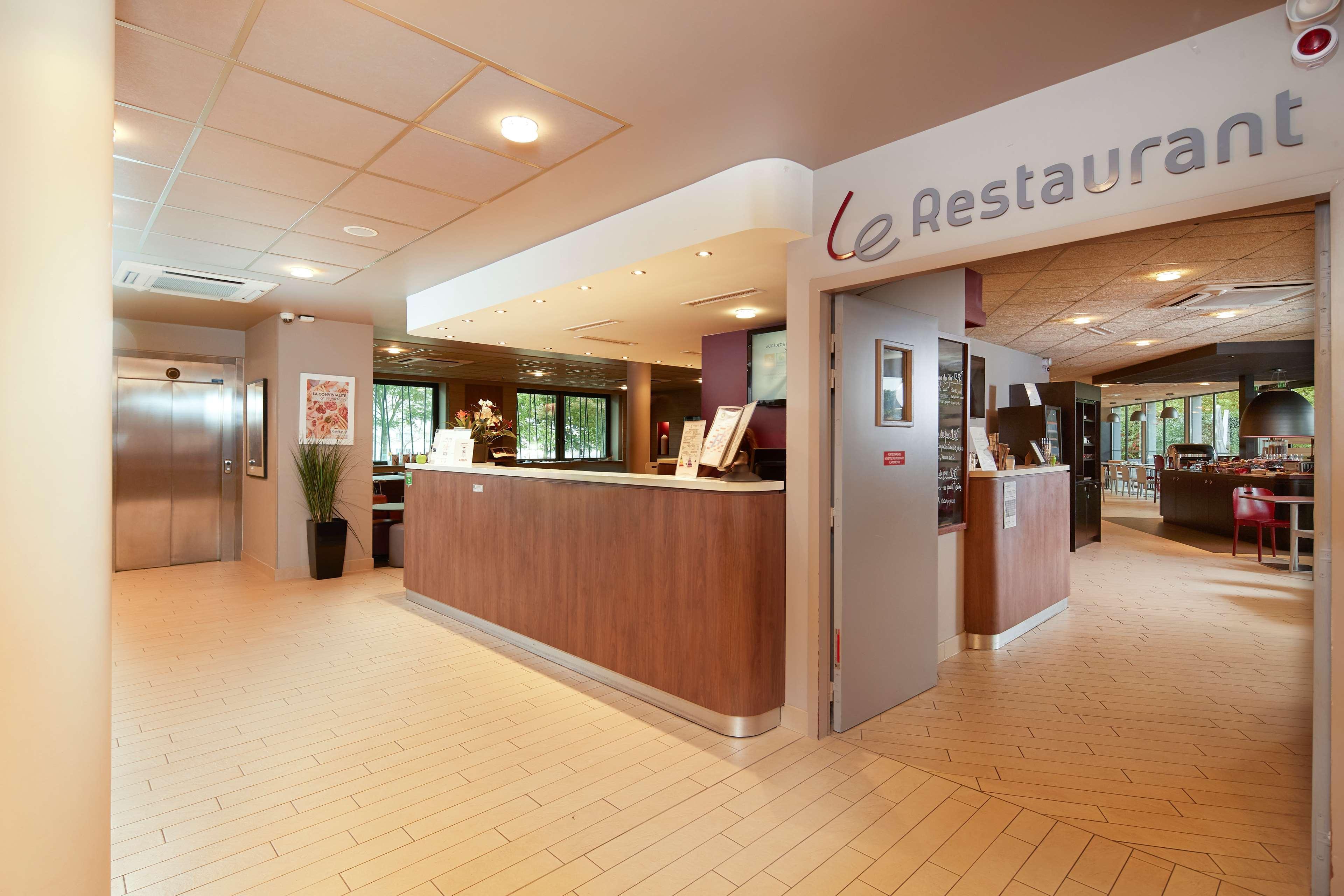 Campanile Nantes Centre - Saint Jacques Hotel Exterior photo